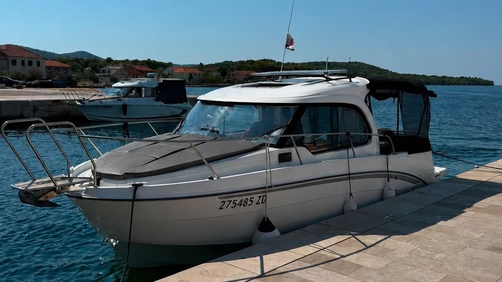 Bootsverleih Zadar – Beneteau Antares 8